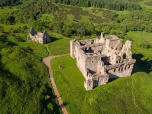 Scopri di più sull'articolo Crichton Castle