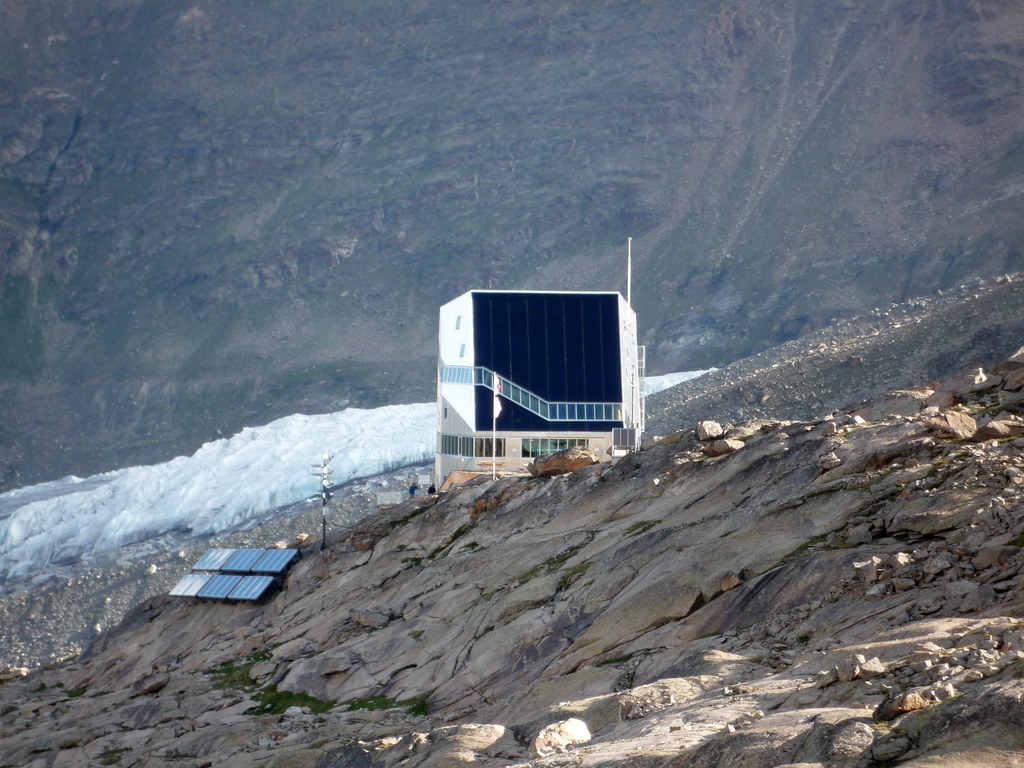 Al momento stai visualizzando Rifugio sul Monte Rosa